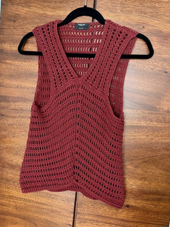 Massimo Dutti Tops - Massimo Dutti Crochet V-Neck Tank - Wine